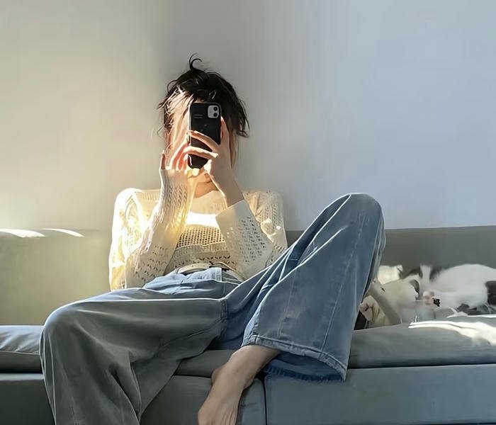 avatar nữ che mặt dịu dàng