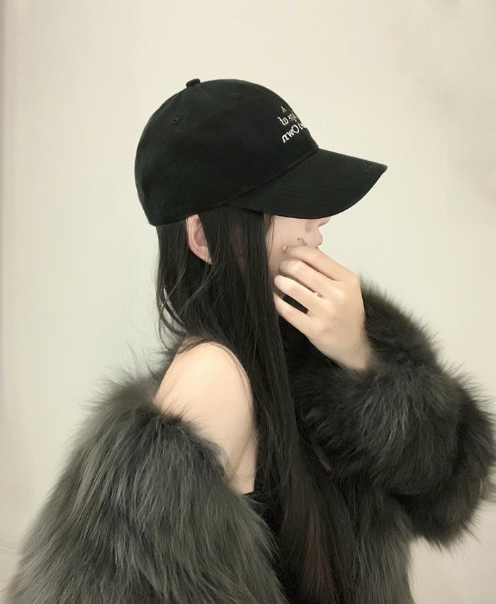 hình avatar nữ che mặt hài hòa